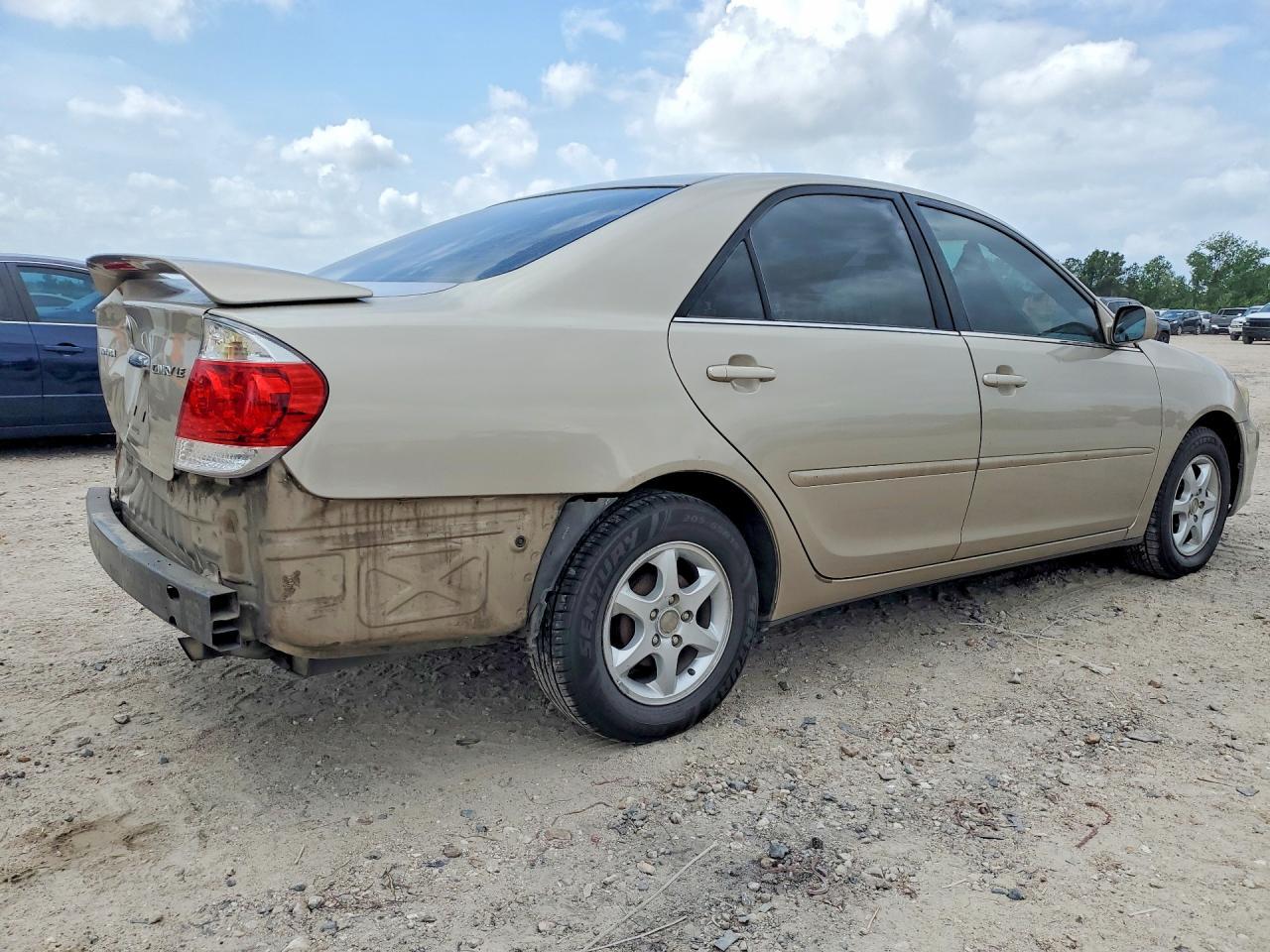 2005 Toyota Camry Le - Фото 3
