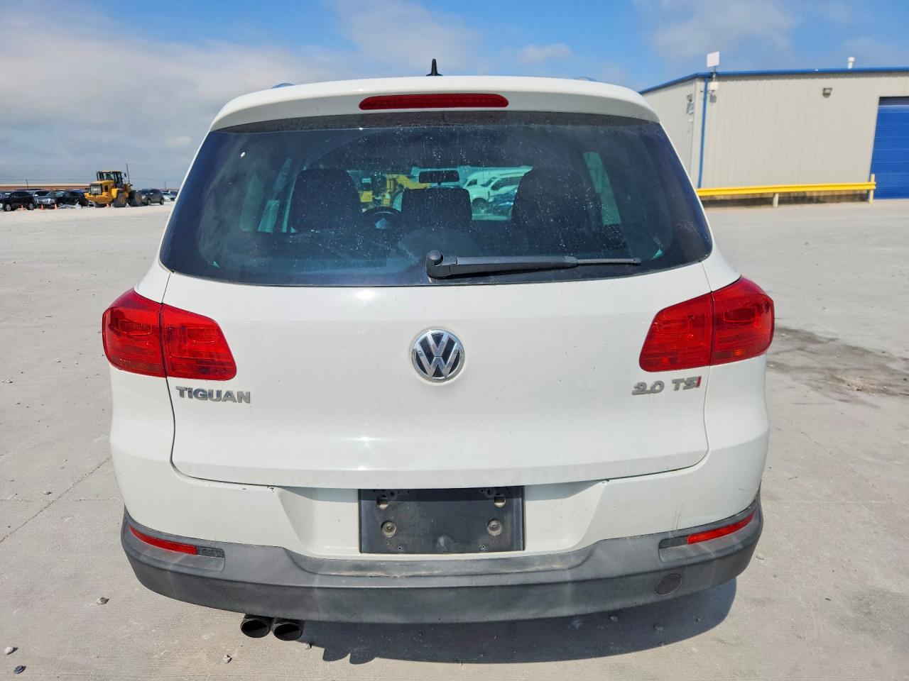 2015 Volkswagen Tiguan S - Image 6