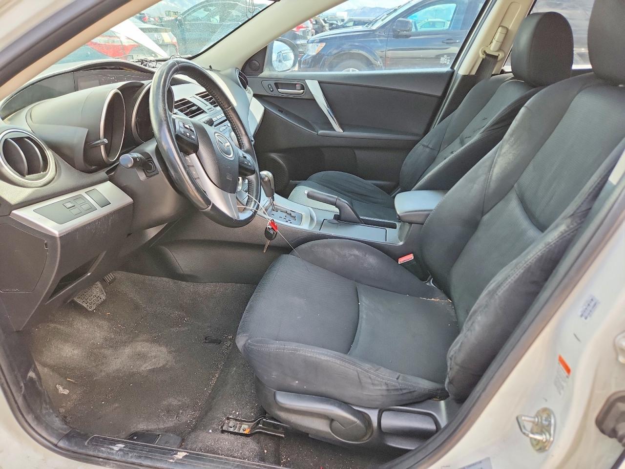 2011 Mazda 3 S - Image 7