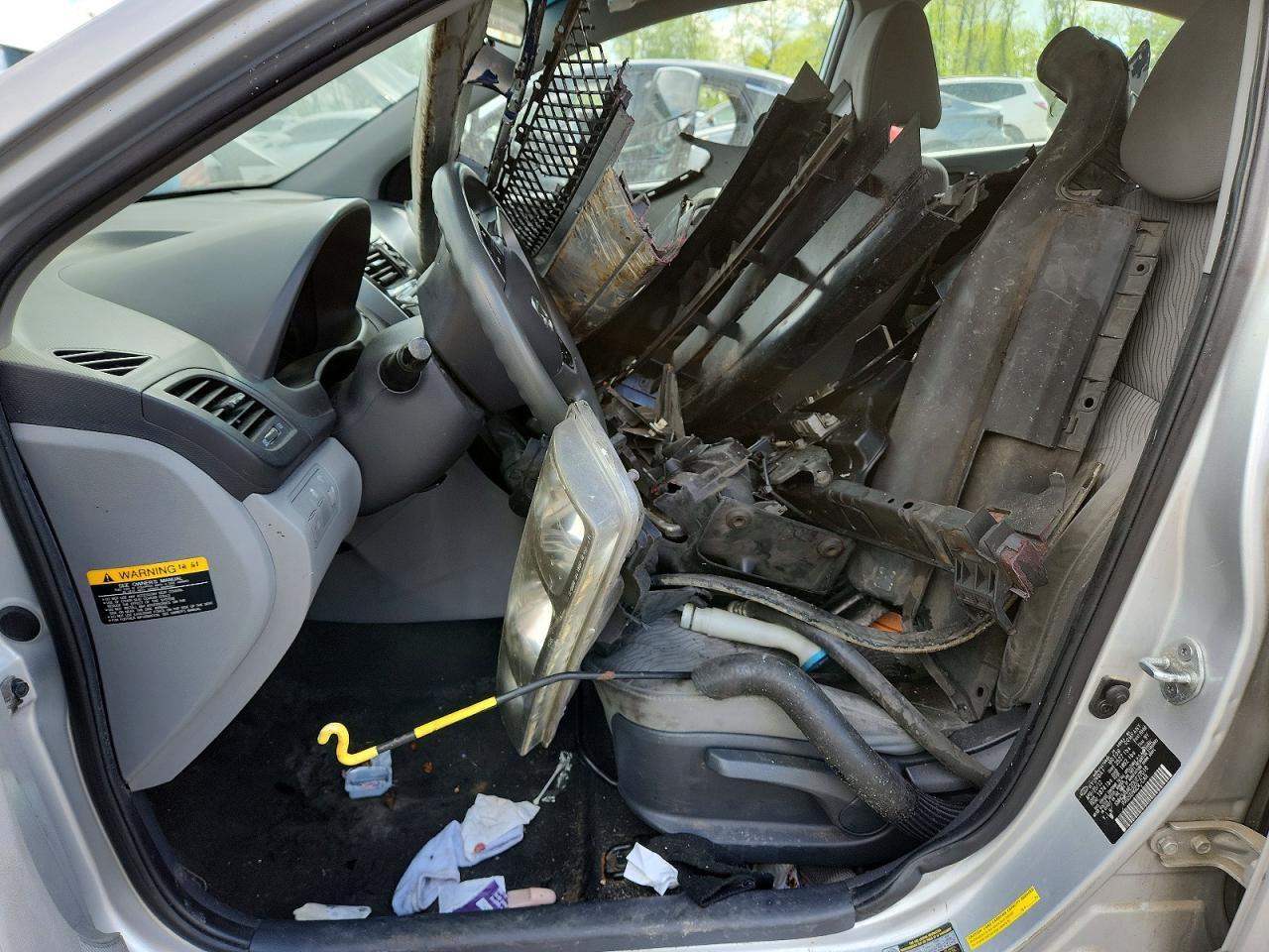 2013 Hyundai Accent Gls - Image 7