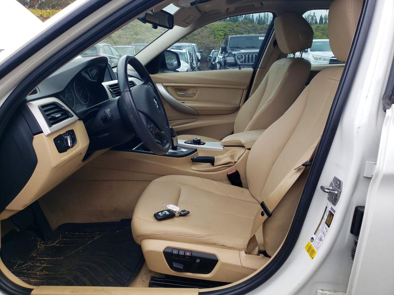 2015 BMW 320 I - Image 7