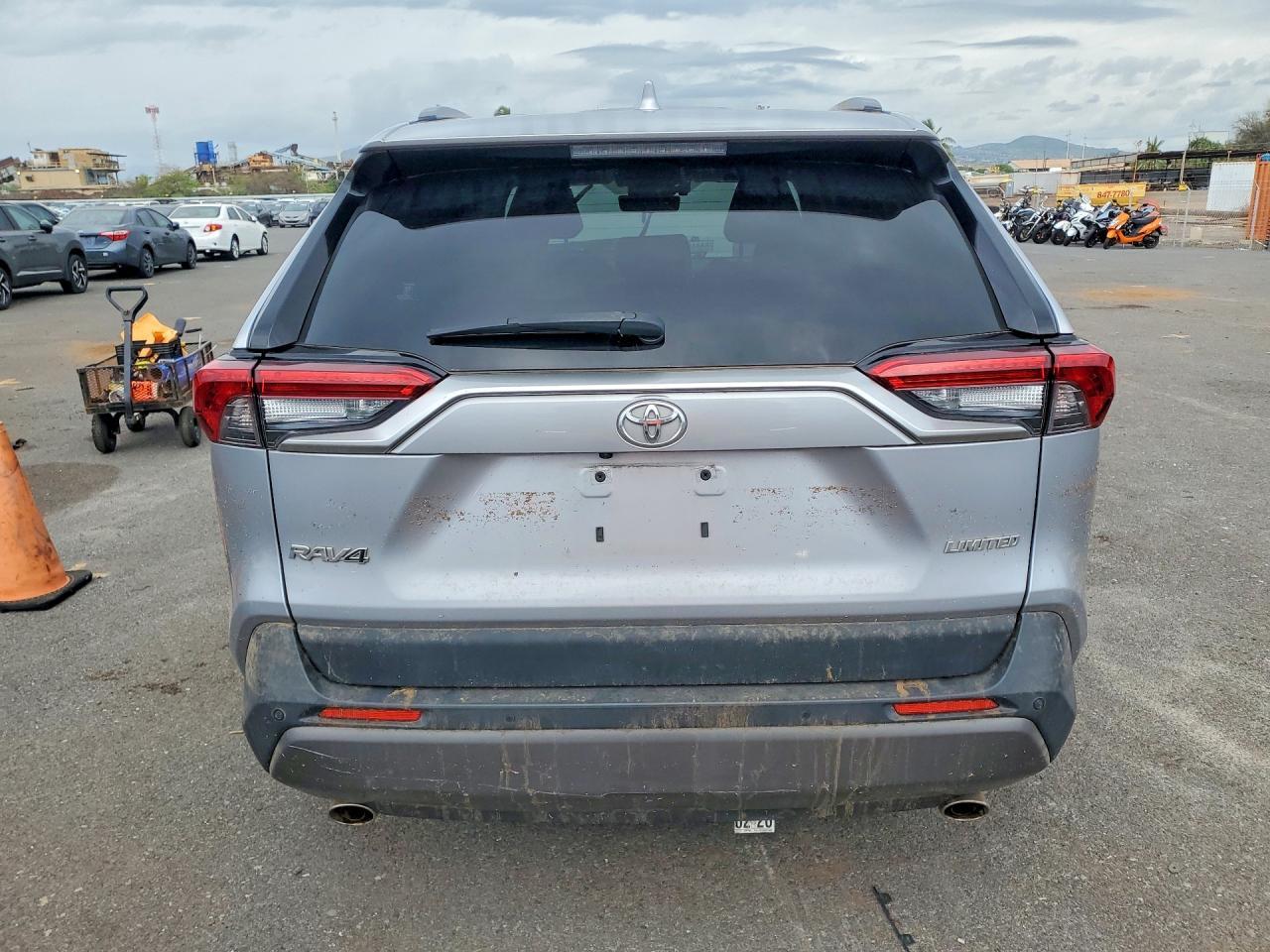 2021 Toyota Rav4 Limited - Фото 6