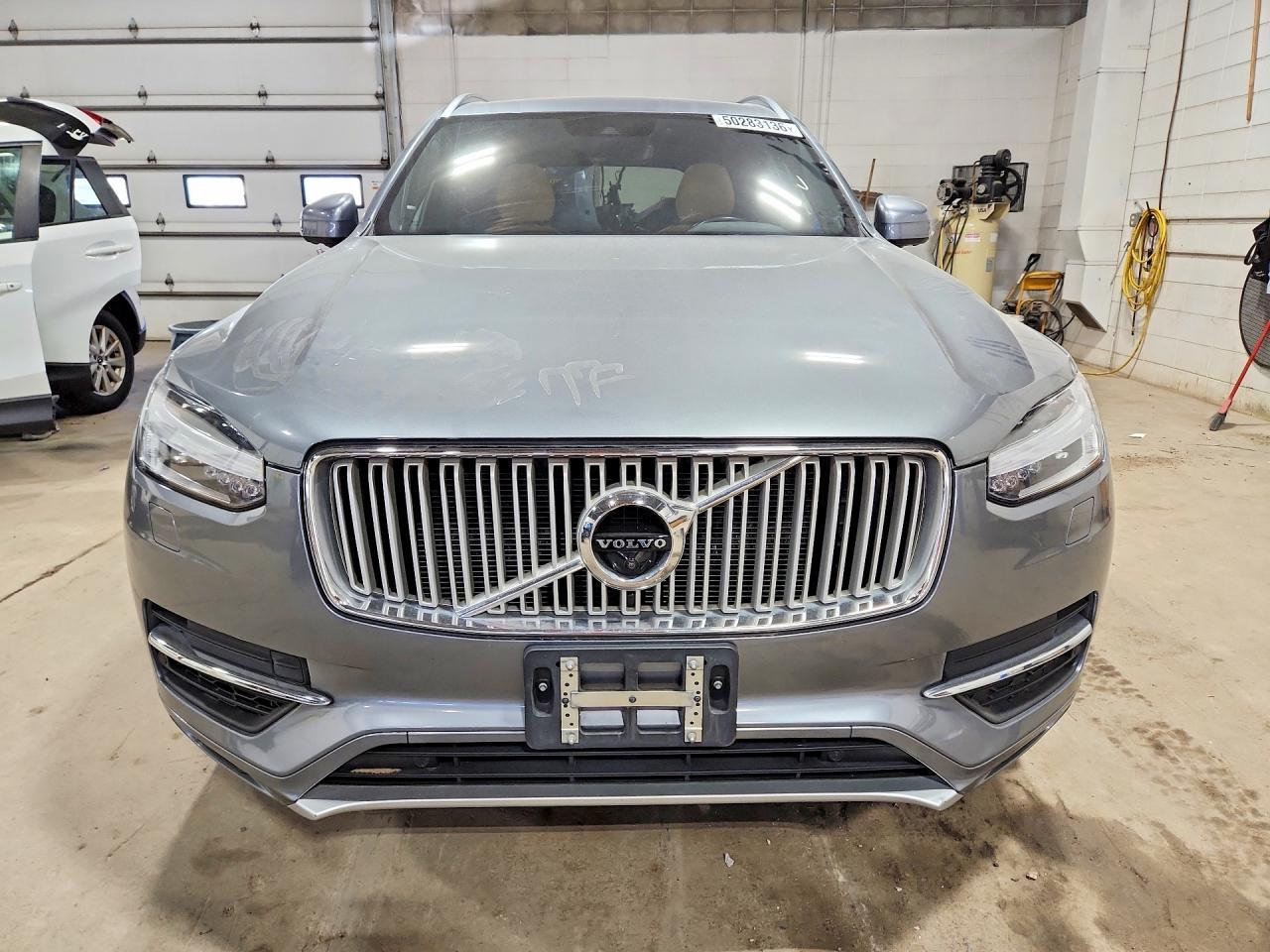 2017 Volvo Xc90 T8 - Image 5