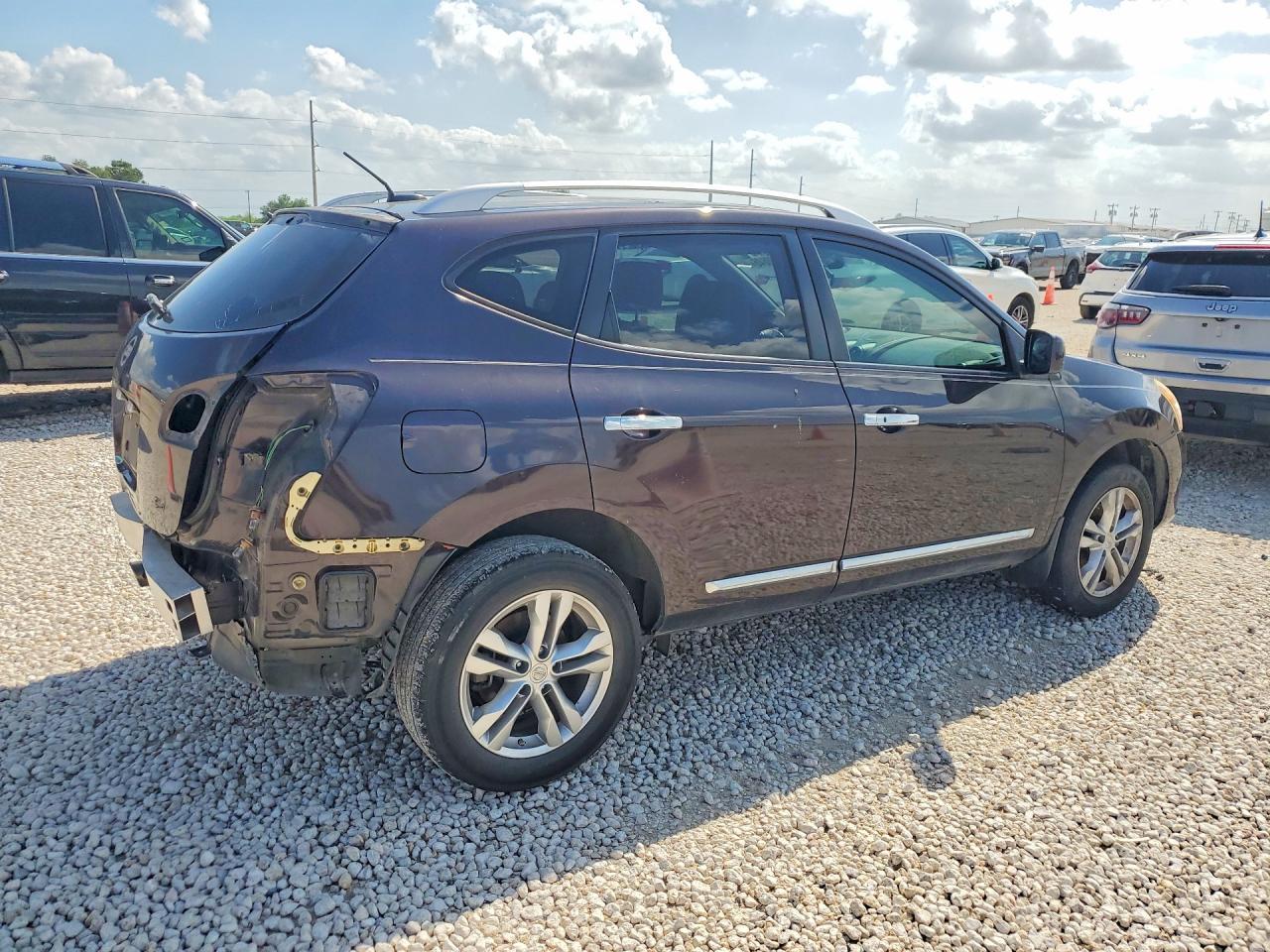 2013 Nissan Rogue S - Image 3