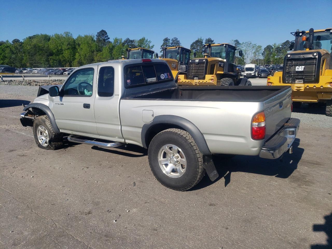 2004 Toyota Tacoma V6 - Image 2