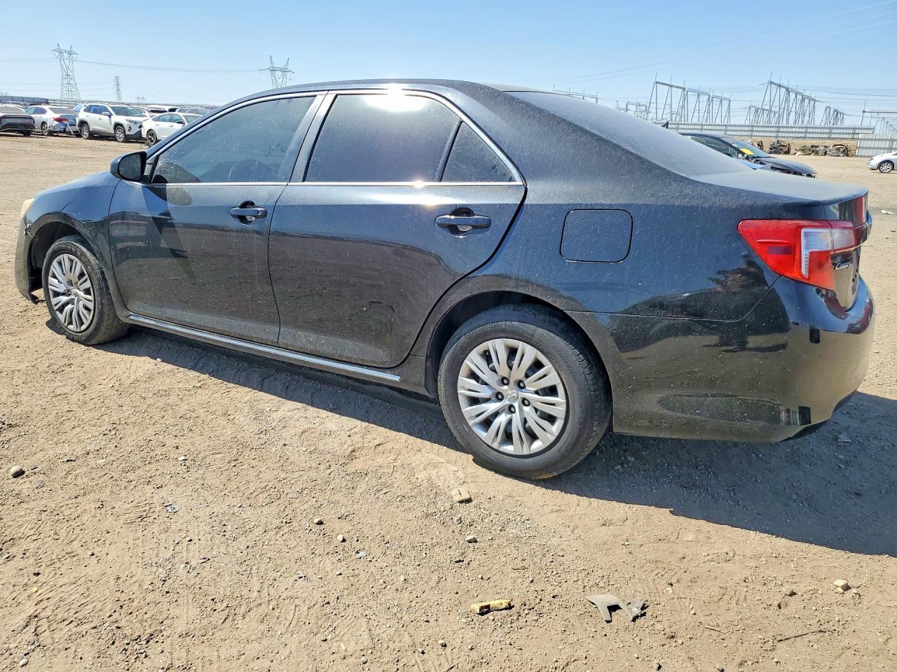 2013 Toyota Camry L - Фото 2