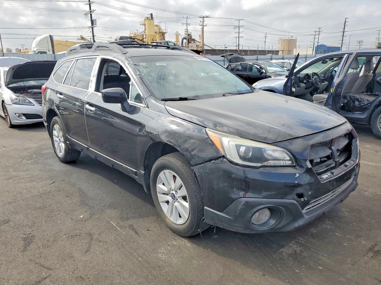 2017 Subaru Outback 2.5I Premium - Image 4