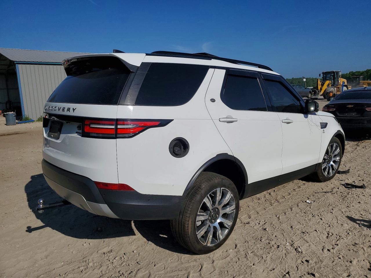 2018 Land Rover Discovery Hse Luxury - Image 3