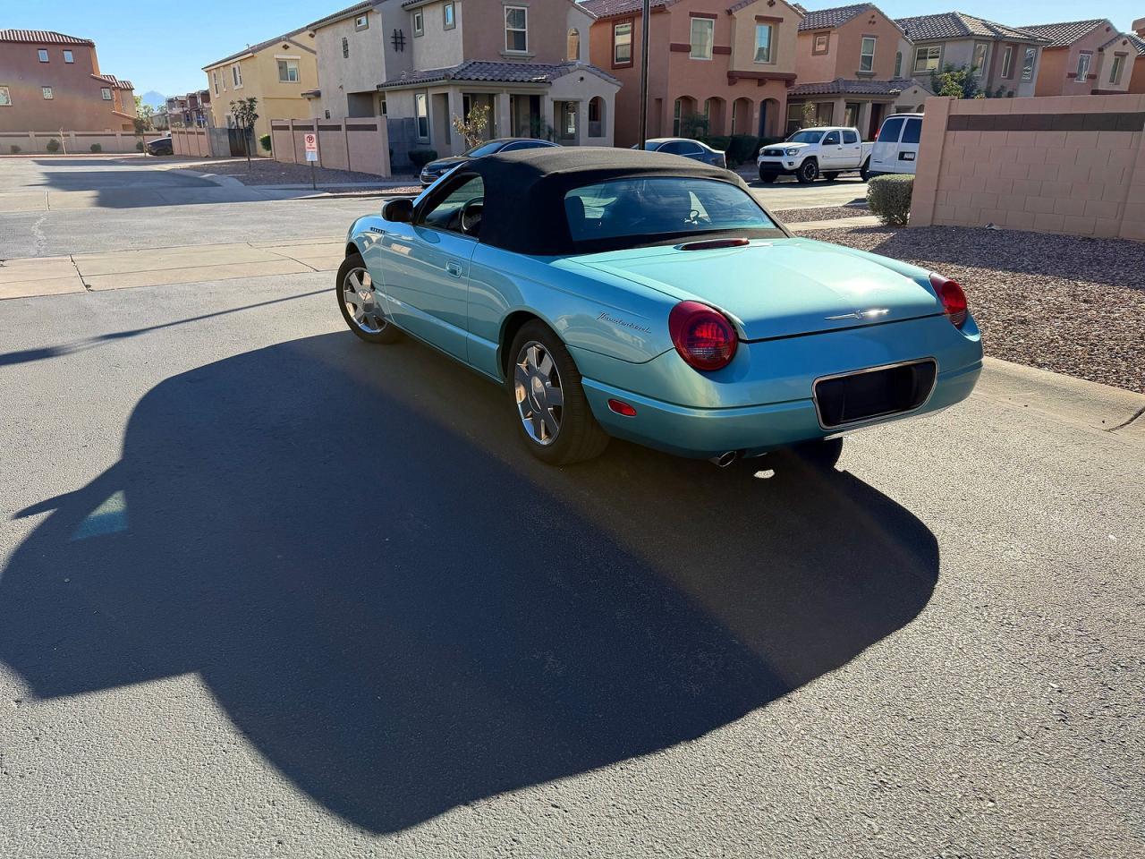 2002 Ford Thunderbird - Фото 3