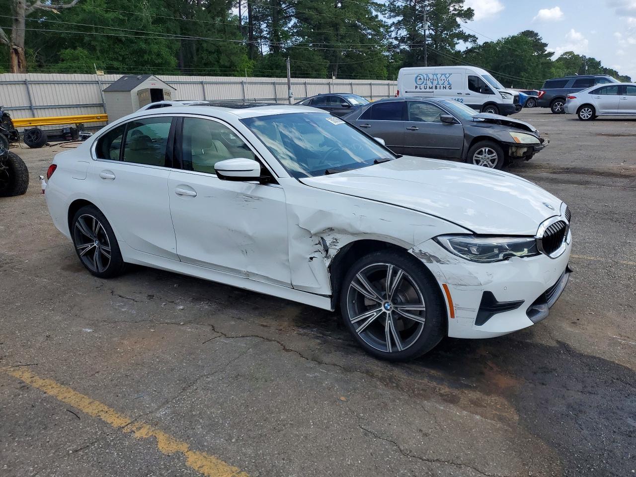 2021 BMW 330I - Фото 4
