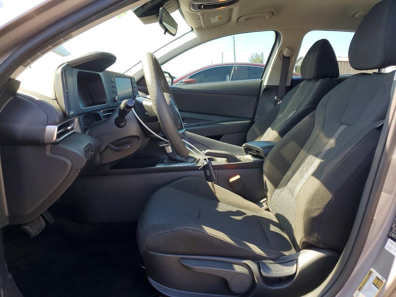 2024 Hyundai Elantra Se - Image 7