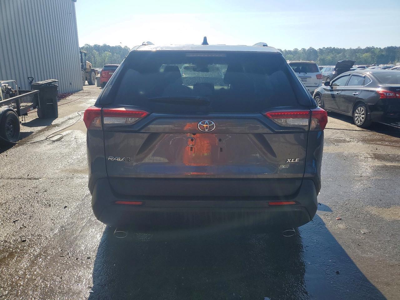 2022 Toyota Rav4 Xle - Фото 6