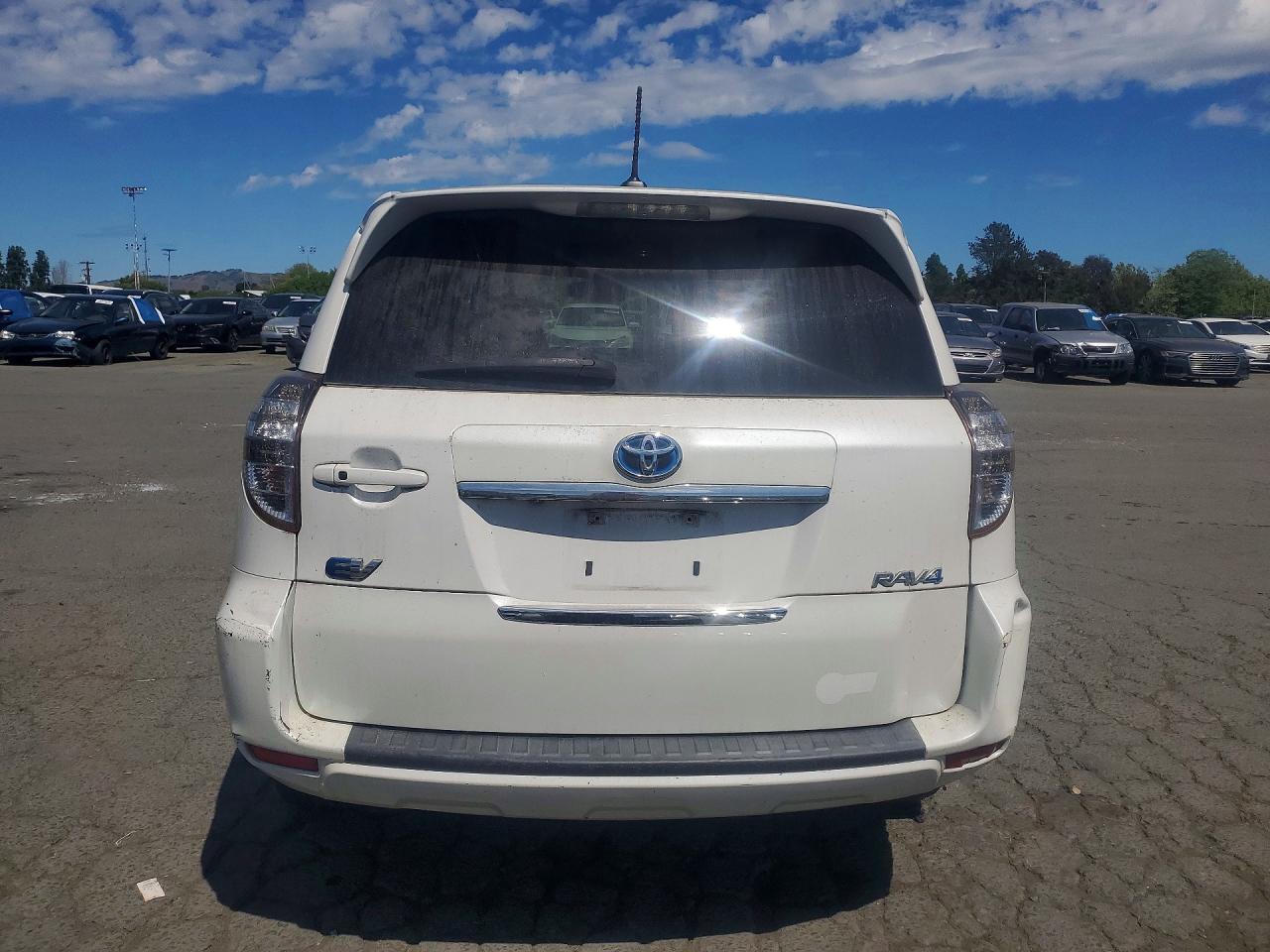 2013 Toyota Rav4 Ev Base - Фото 6