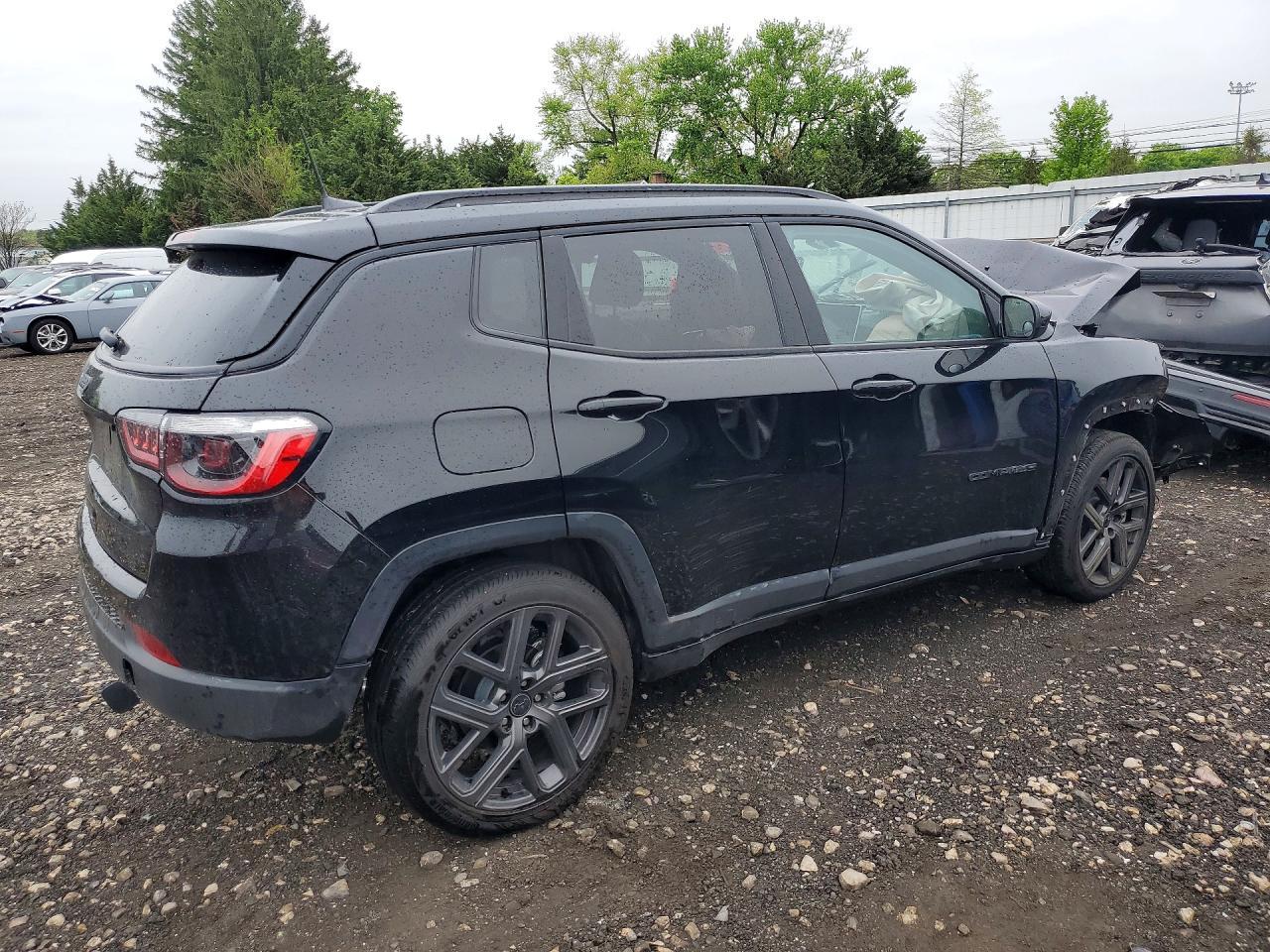 2026 Jeep Compass Latitude - Фото 3