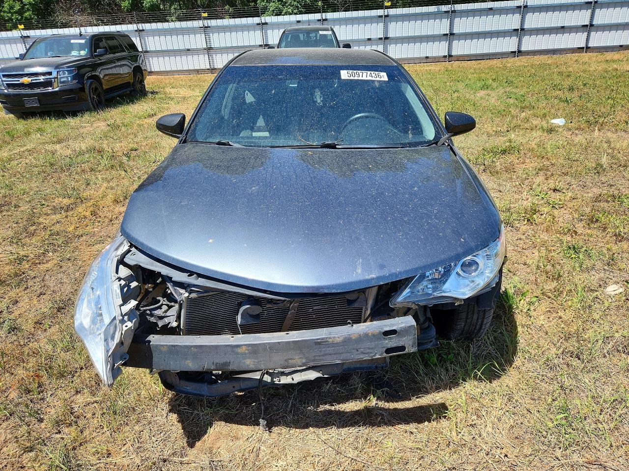 2014 Toyota Camry Le - Image 5