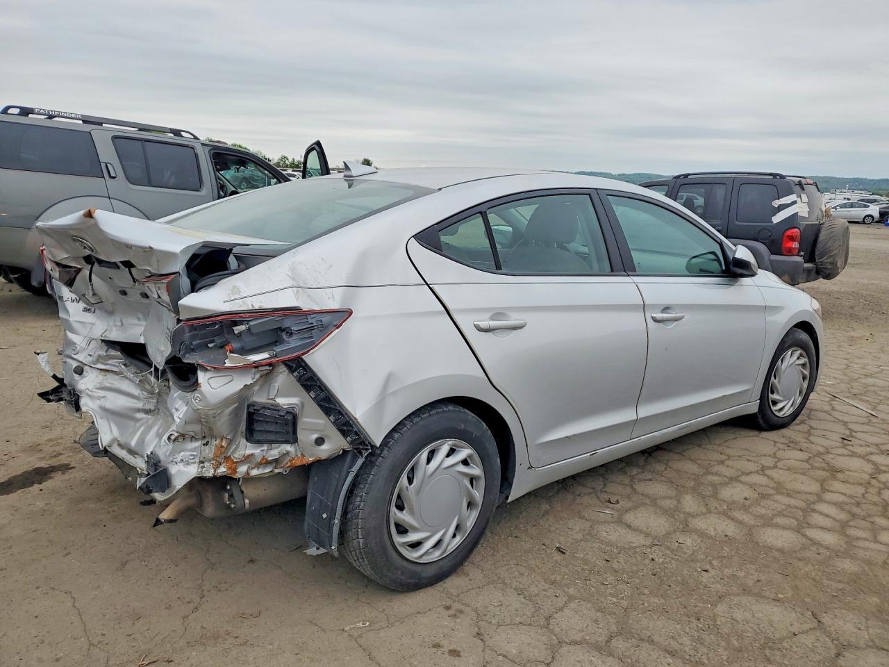 2017 Hyundai Elantra Se - Image 3