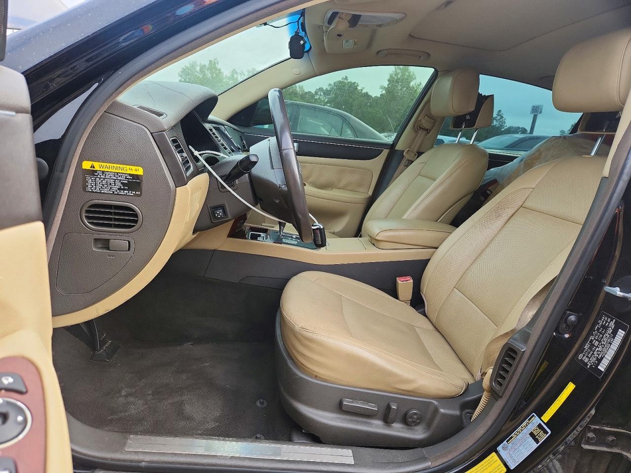 2012 Hyundai Genesis 3.8L - Фото 7