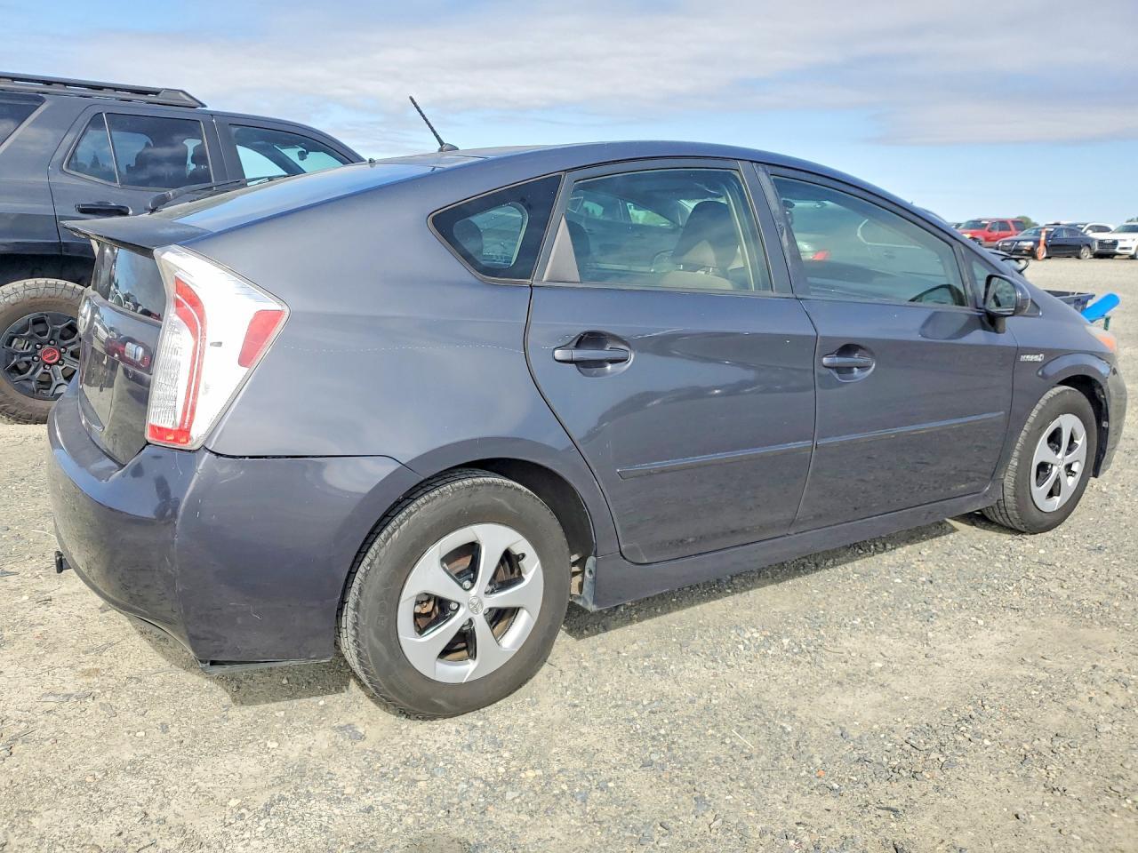 2012 Toyota Prius Two - Фото 3