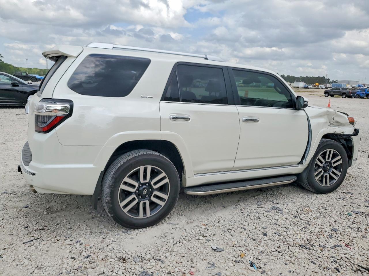 2020 Toyota 4Runner Limited - Фото 3