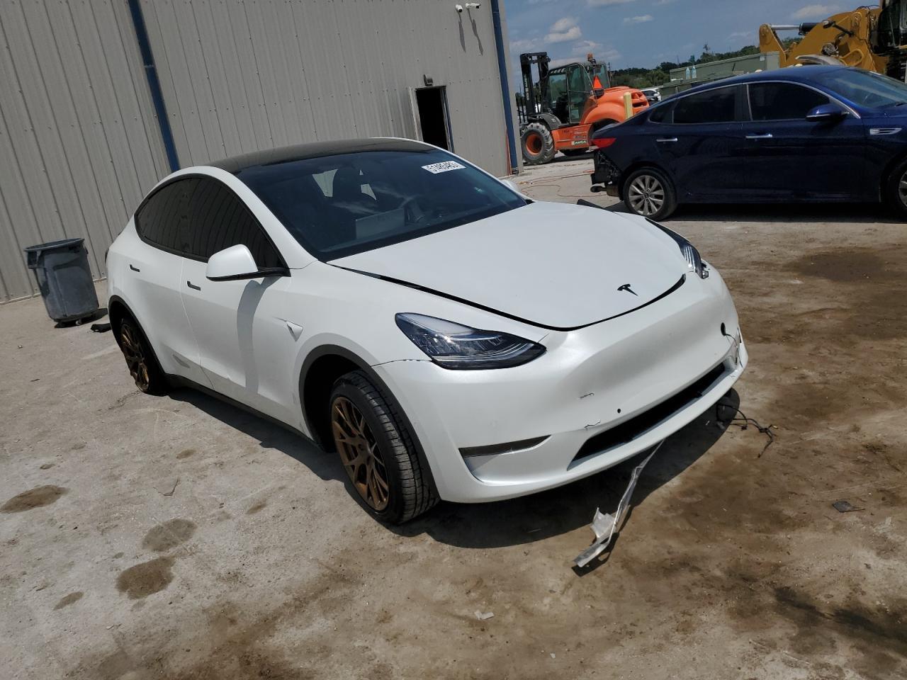 2022 Tesla Model Y - Фото 4