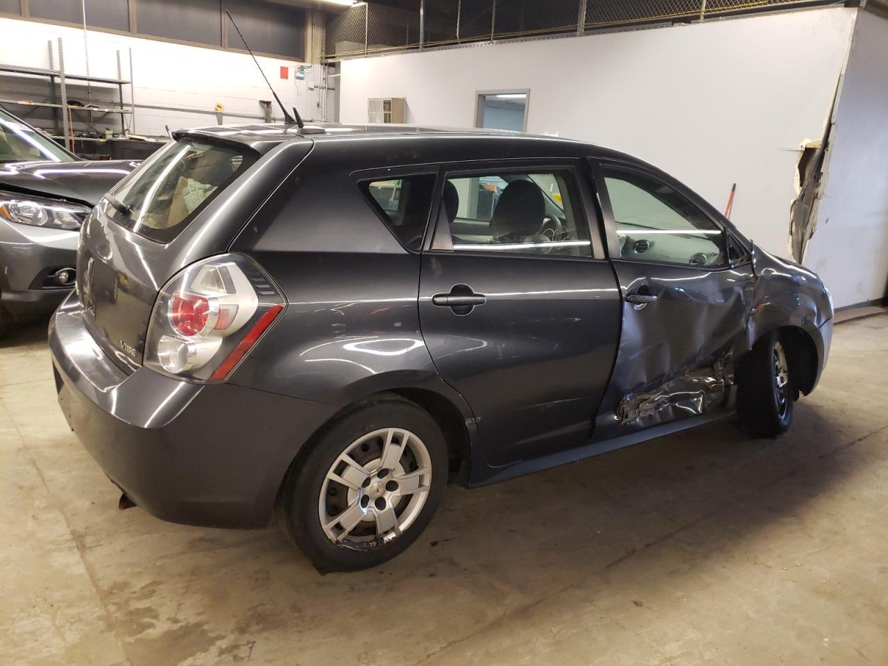 2009 Pontiac Vibe - Image 3