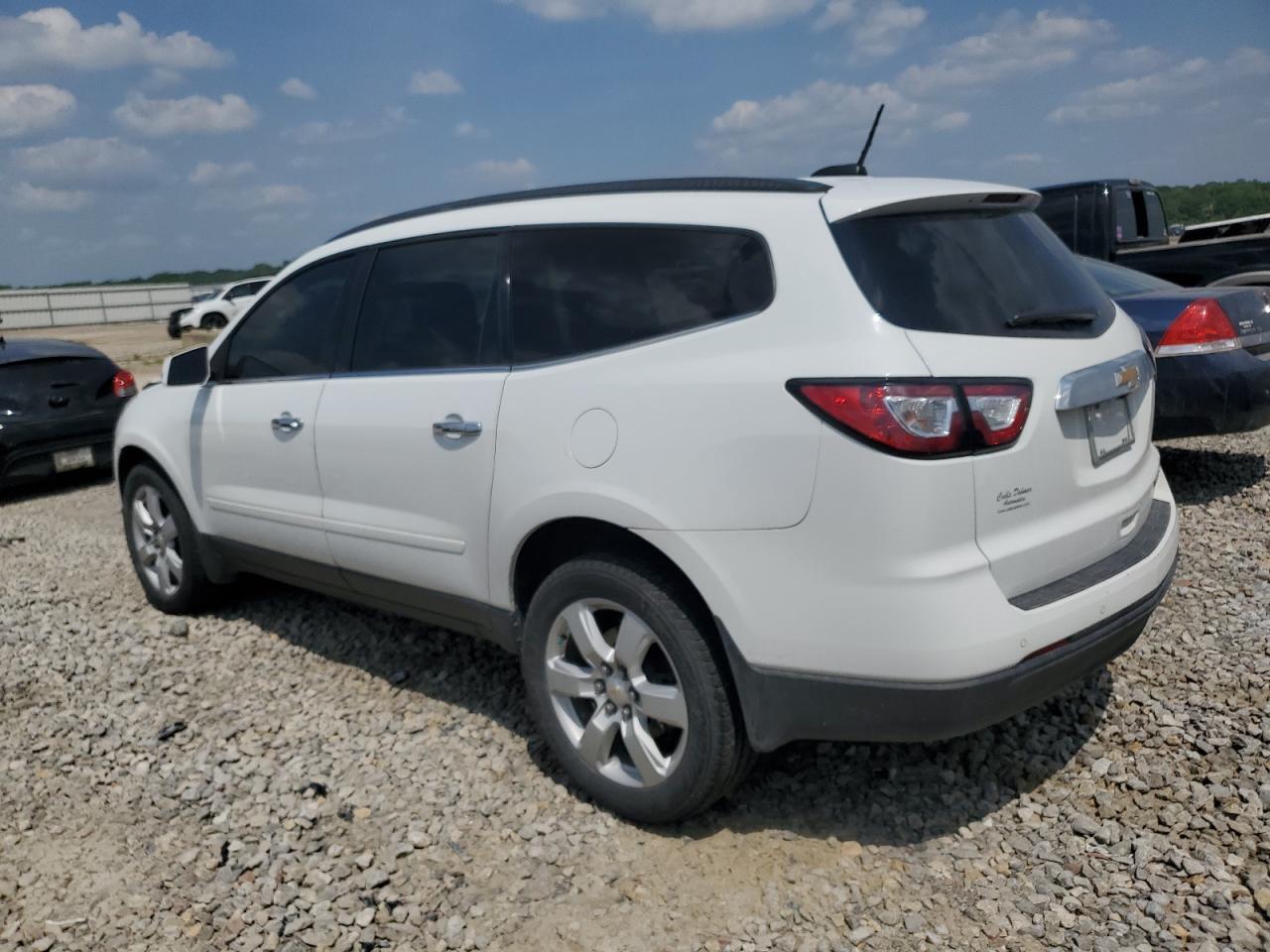2016 Chevrolet Traverse Lt - Фото 2