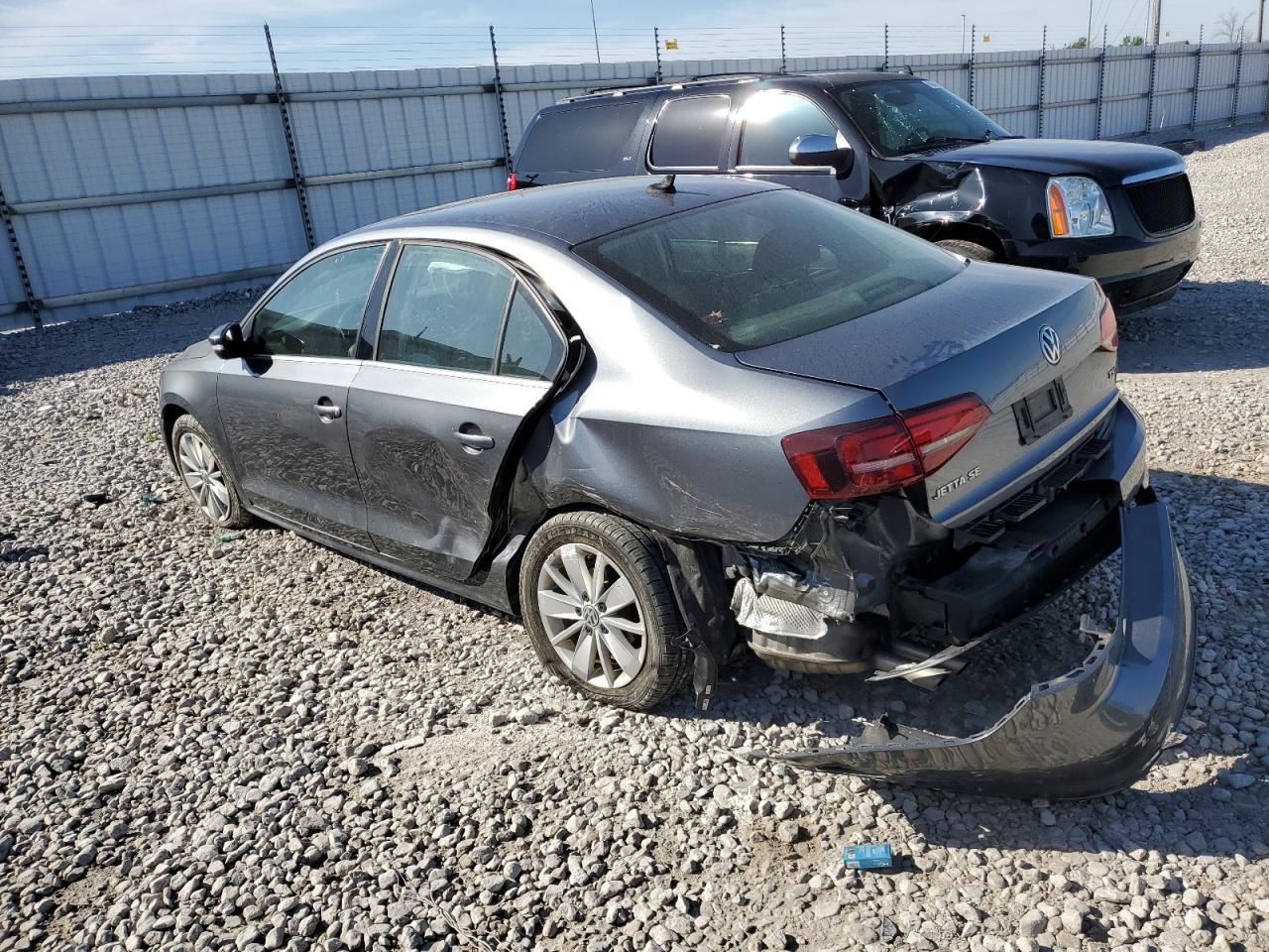 2016 Volkswagen Jetta Se - Image 2