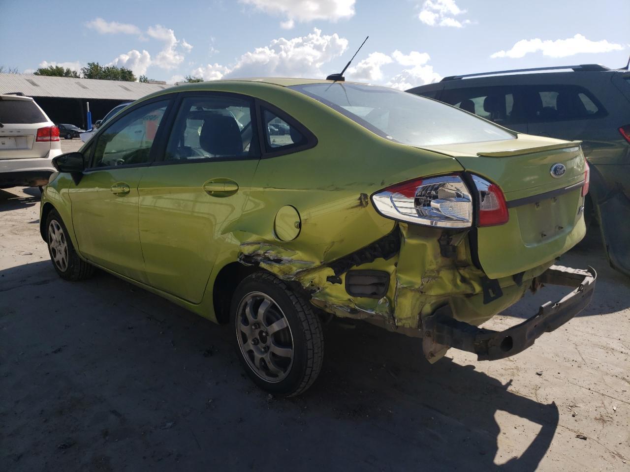 2013 Ford Fiesta Se - Image 2