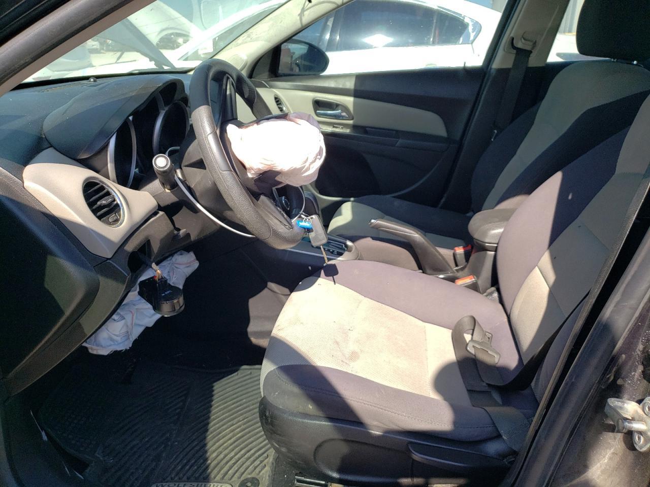 2014 Chevrolet Cruze Ls - Image 7