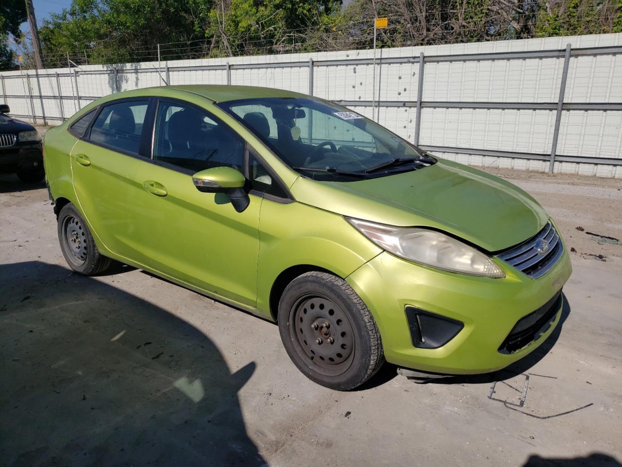 2013 Ford Fiesta Se - Image 4