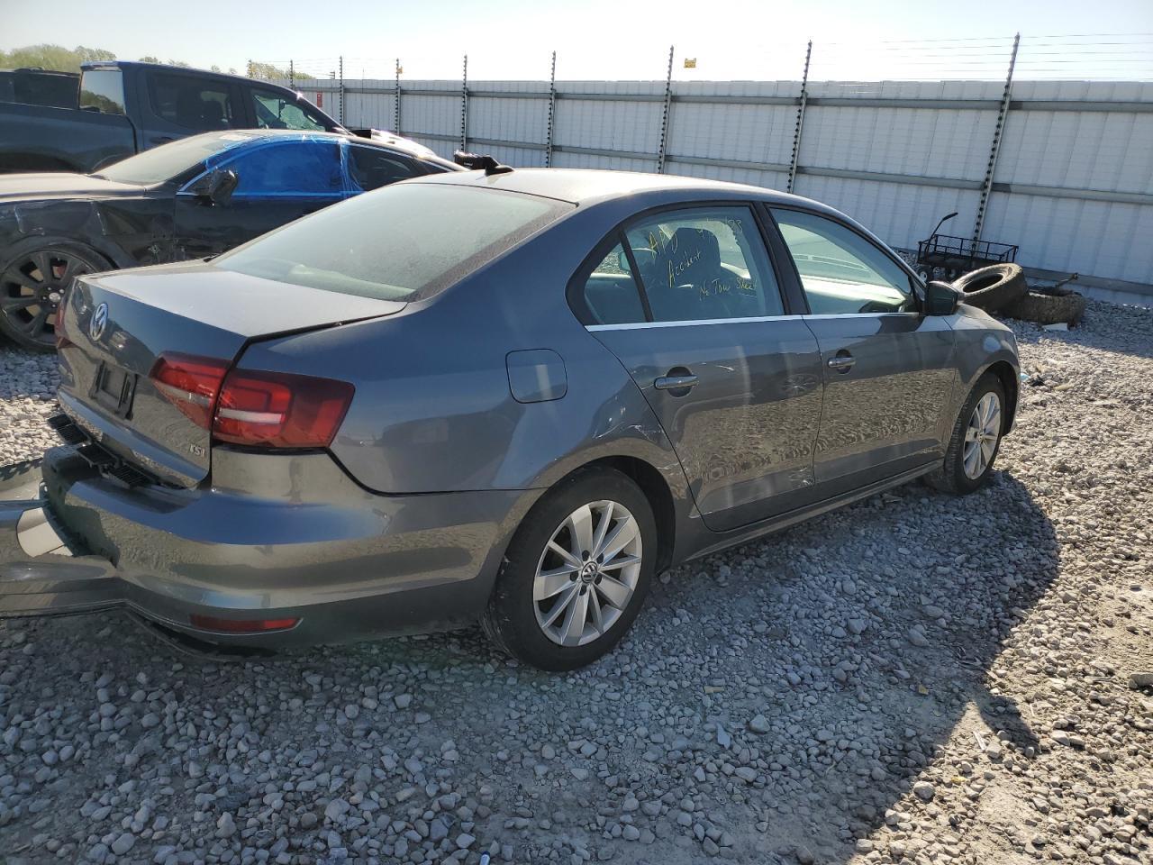2016 Volkswagen Jetta Se - Image 3