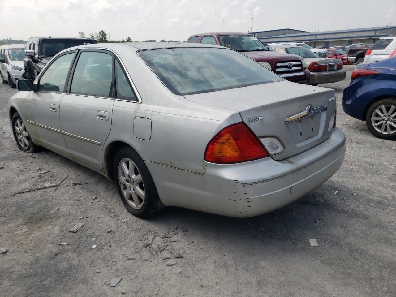 2001 Toyota Avalon Xl - Фото 2