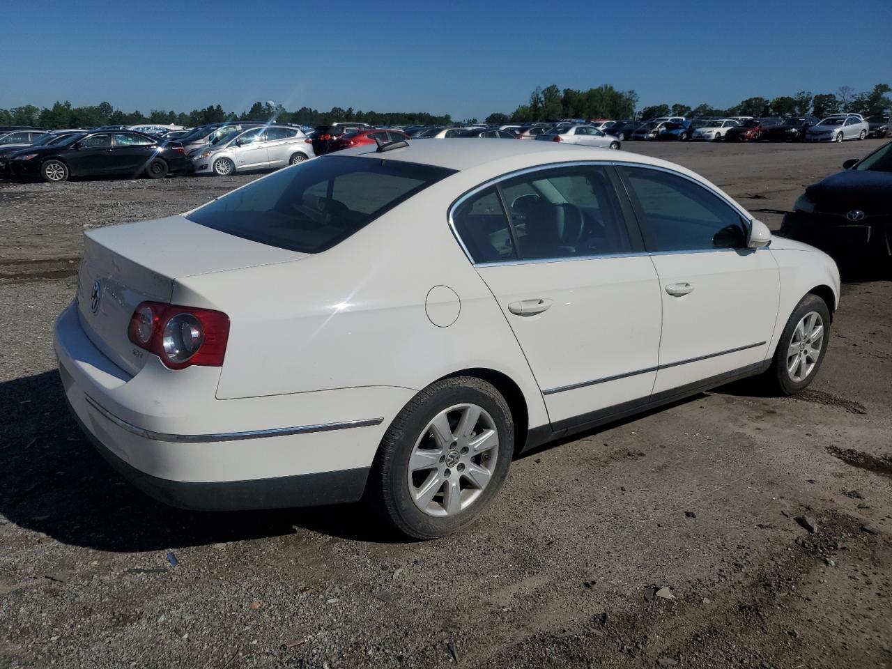 2006 Volkswagen Passat 2.0T - Фото 3