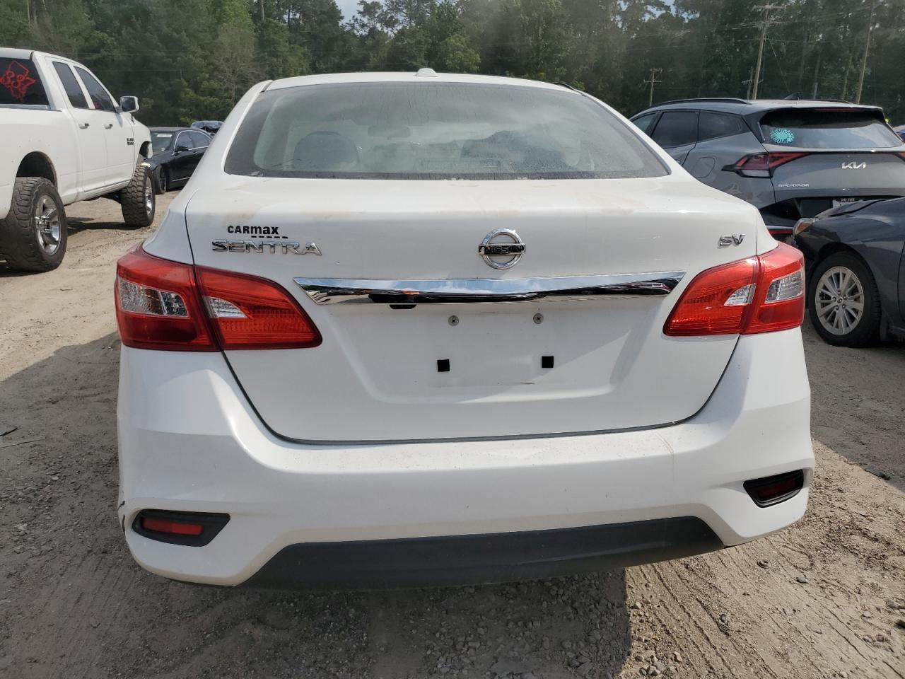 2016 Nissan Sentra S - Image 6