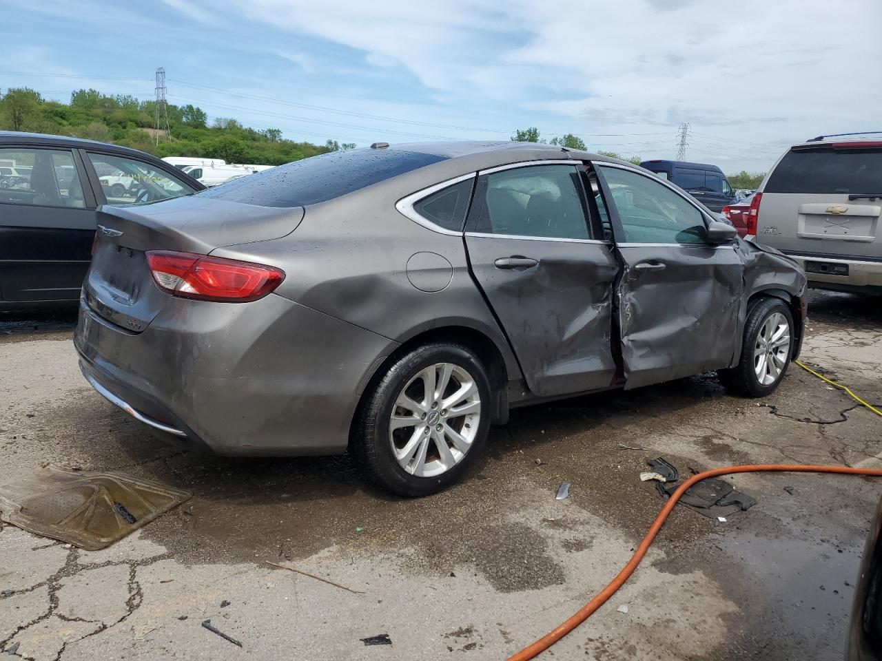 2015 Chrysler 200 Limited - Image 3