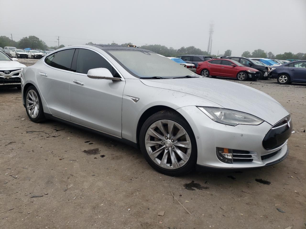 2015 Tesla Model S 85D - Image 4