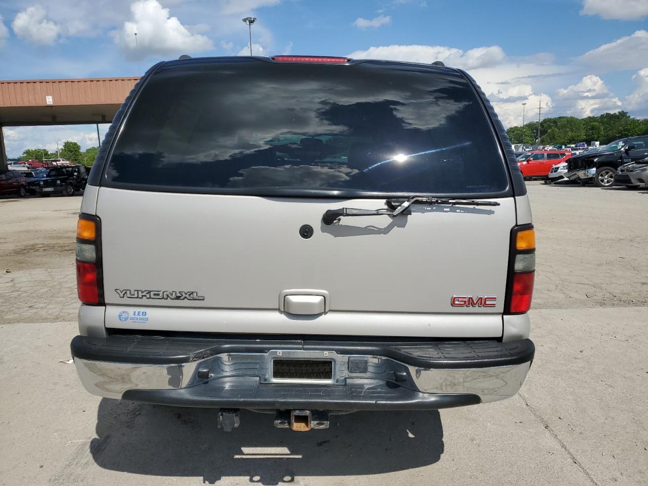 2005 GMC Yukon Xl K1500 - Image 6