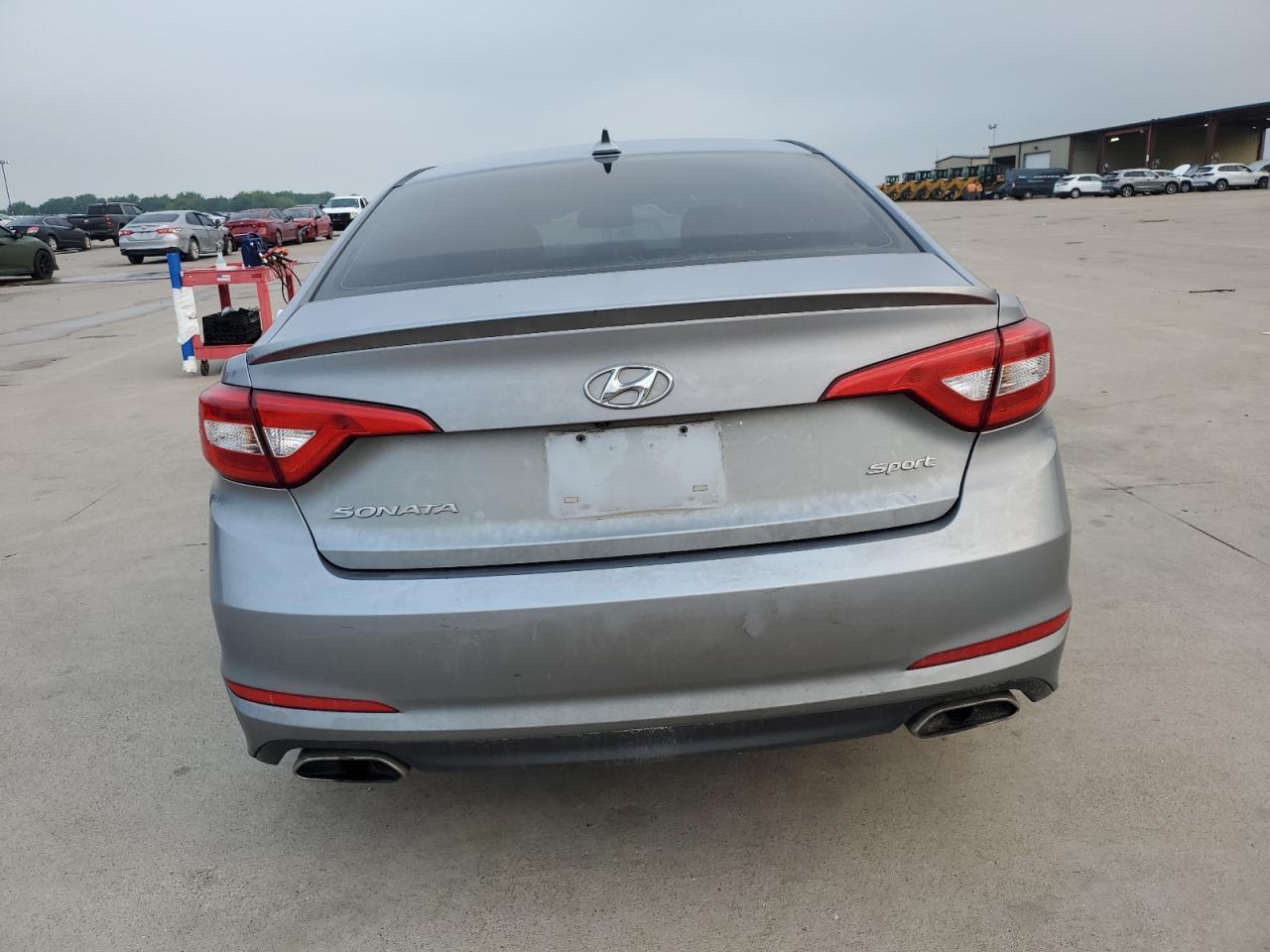 2015 Hyundai Sonata Sport - Image 6
