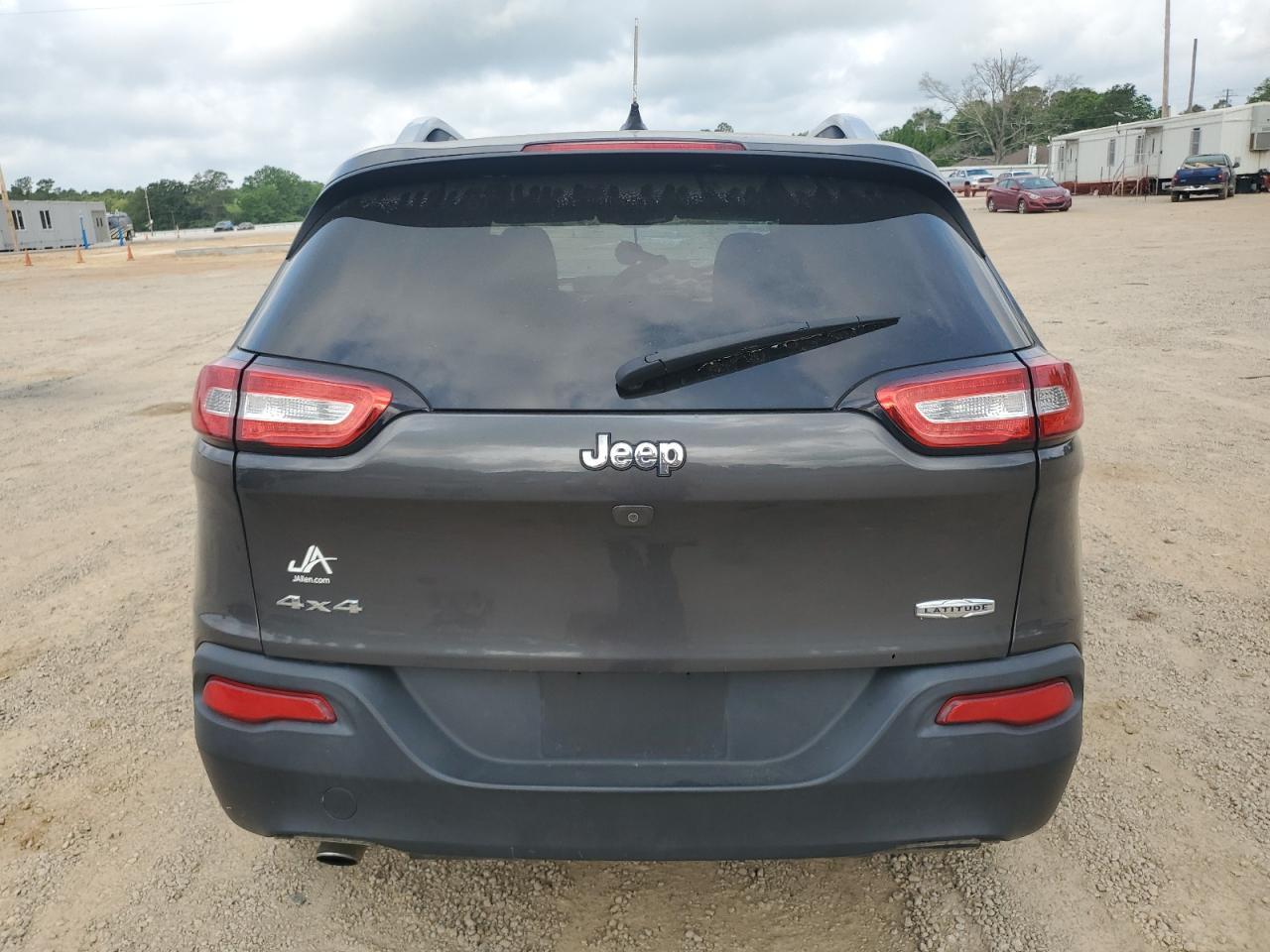2015 Jeep Cherokee Latitude - Image 6
