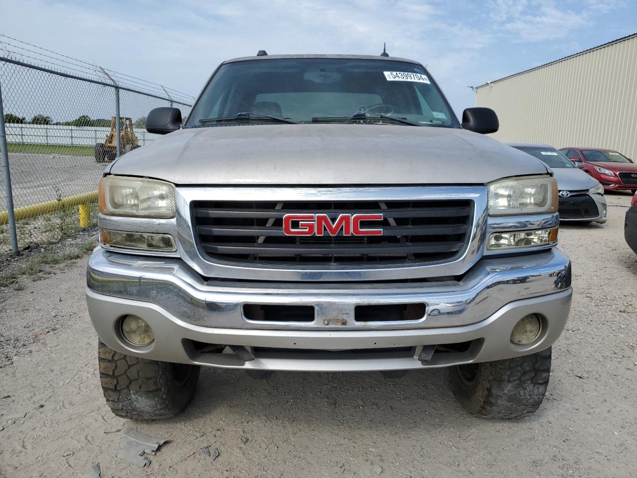 2004 GMC New Sierra K1500 - Фото 5