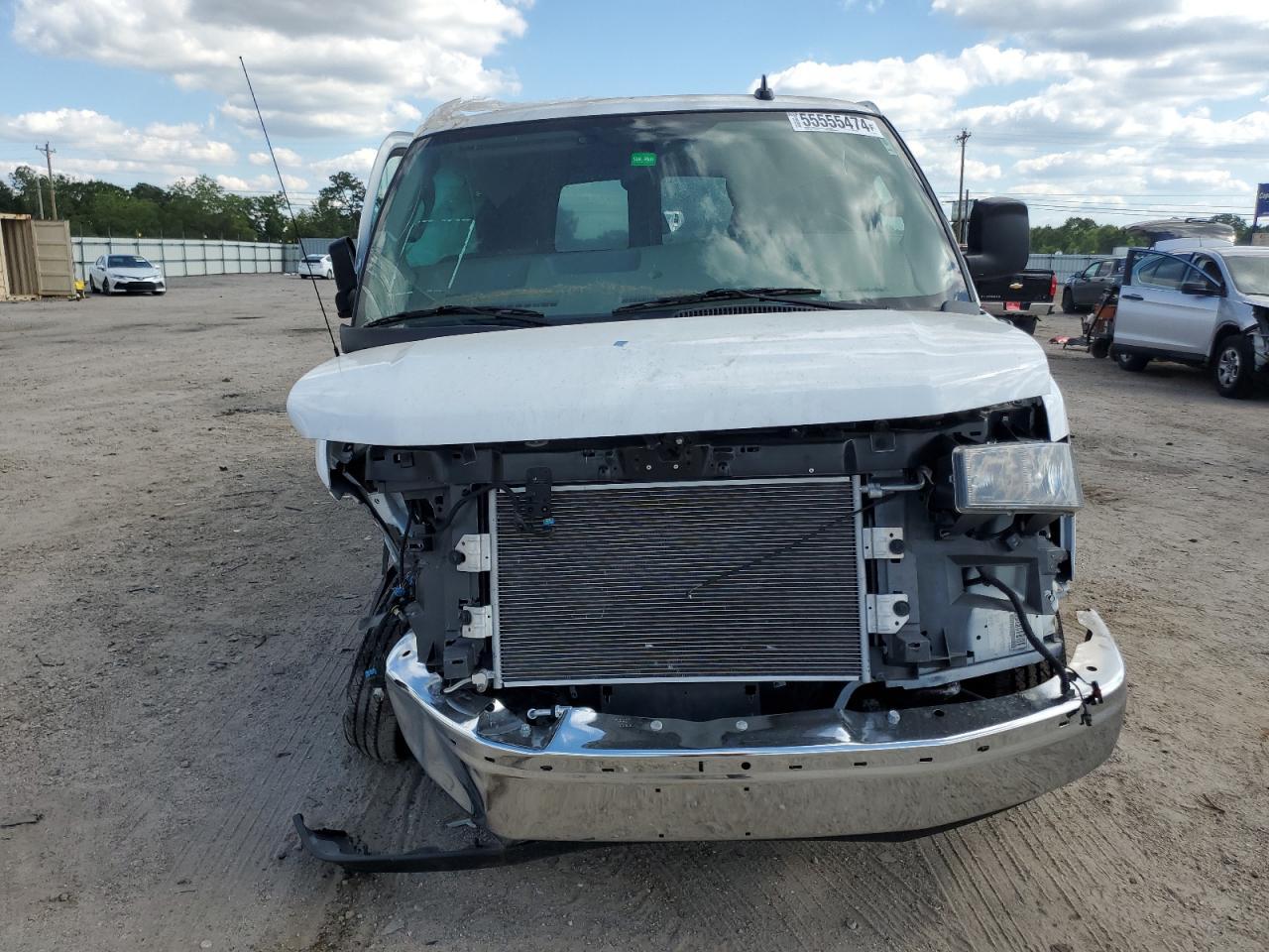 2022 GMC Savana G2500 - Фото 5