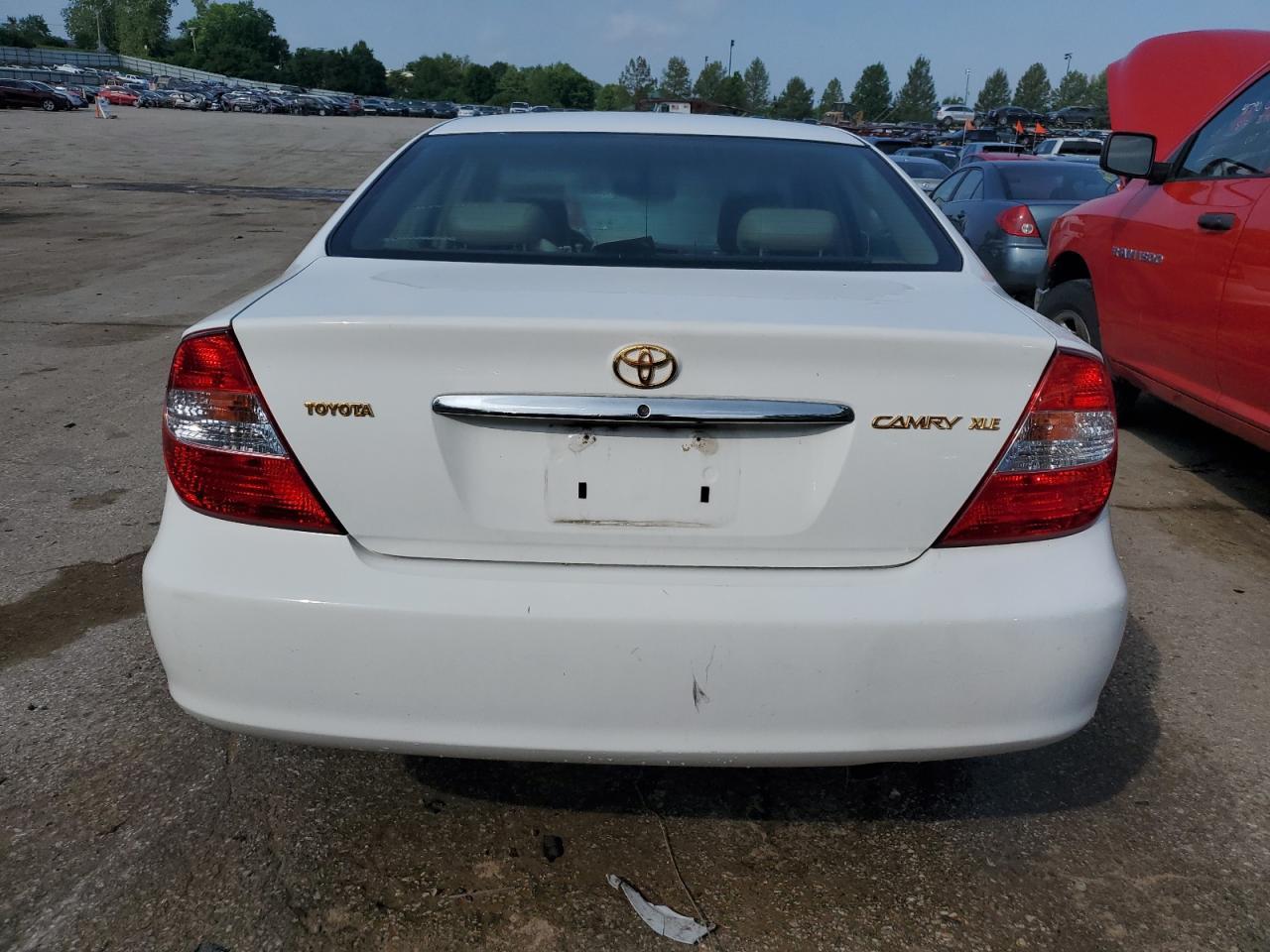 2002 Toyota Camry Le - Фото 6