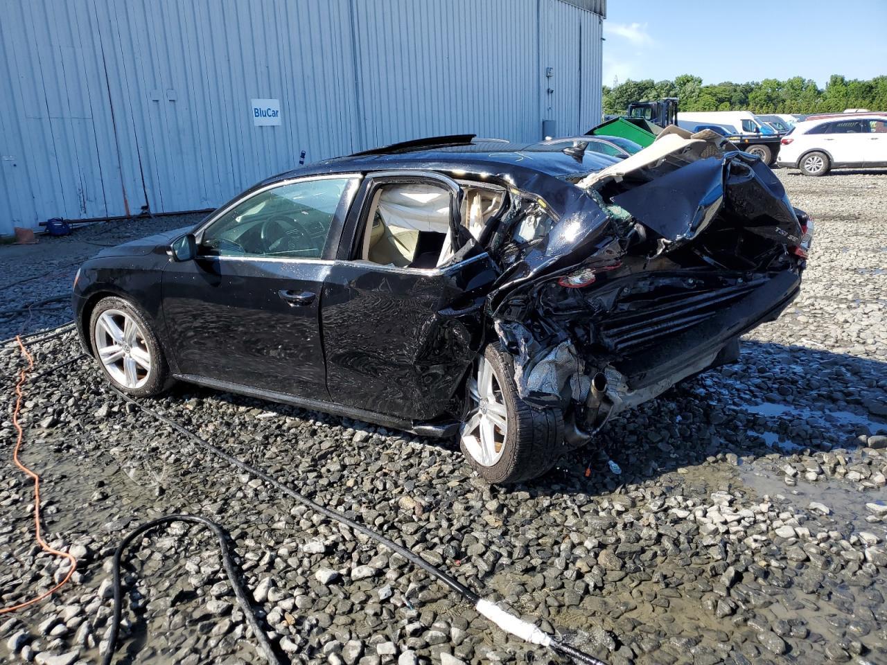 2014 Volkswagen Passat Se - Фото 2