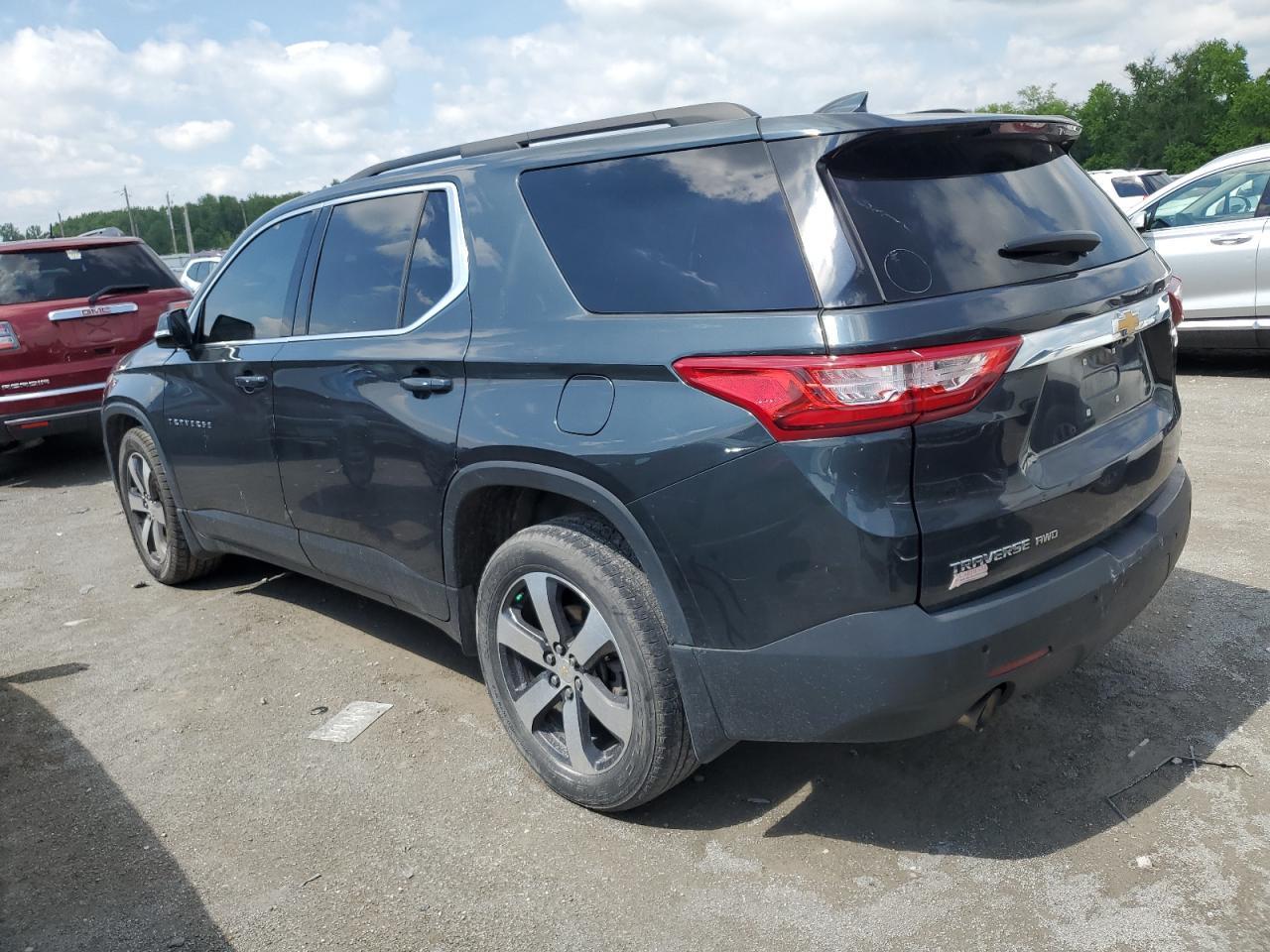 2019 Chevrolet Traverse Lt - Фото 2