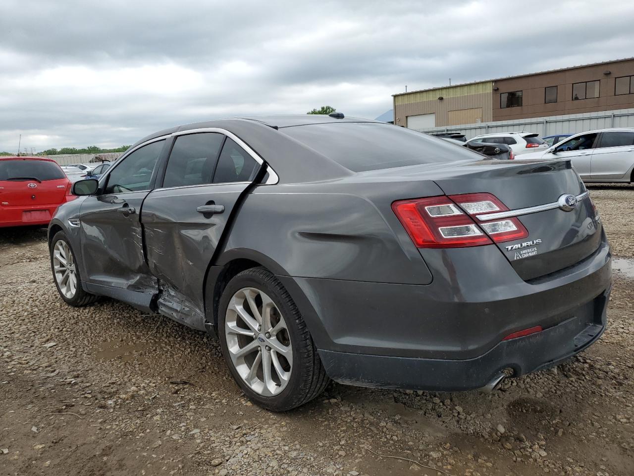 2015 Ford Taurus Limited - Фото 2