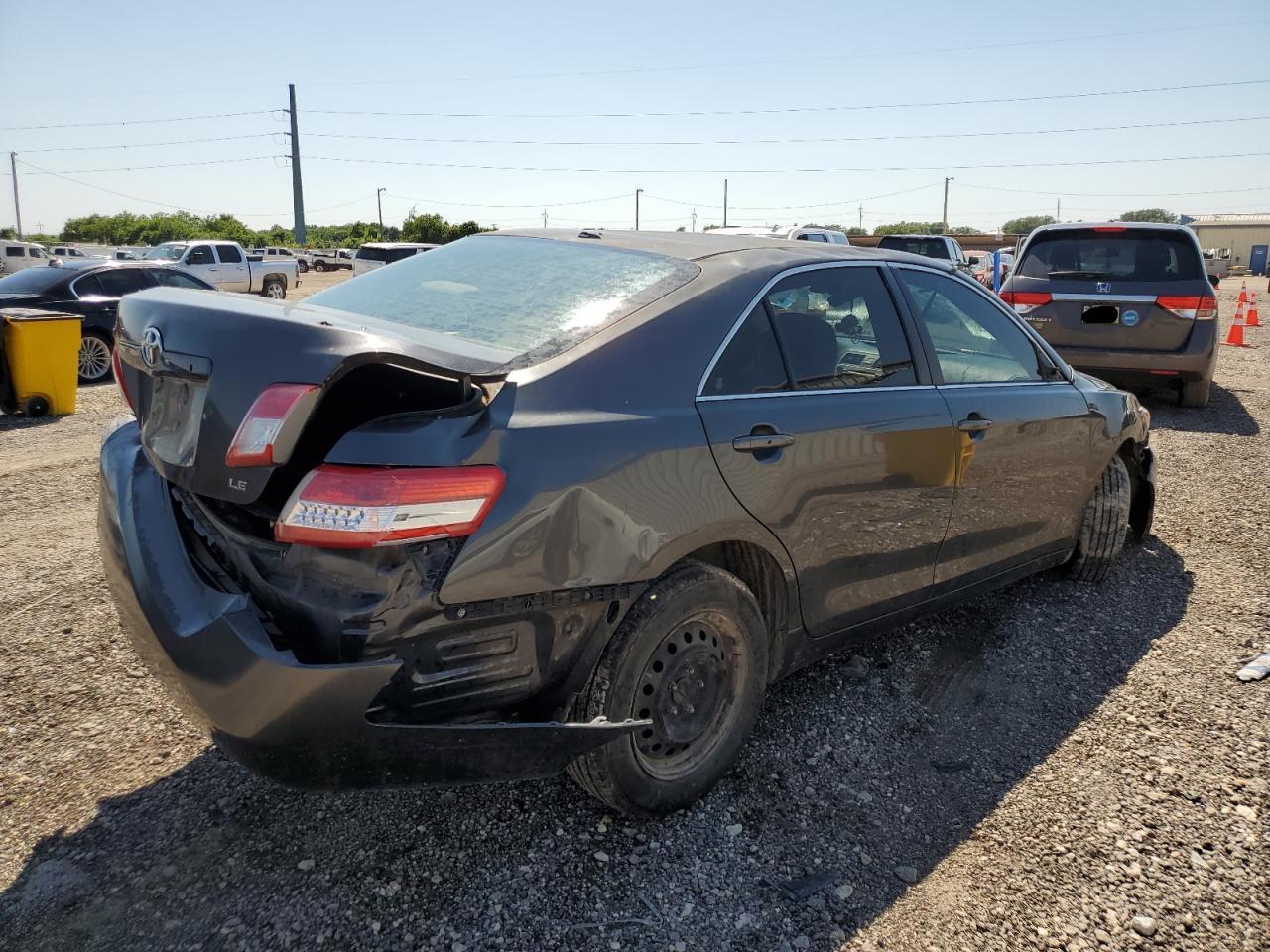 2010 Toyota Camry Base - Фото 3