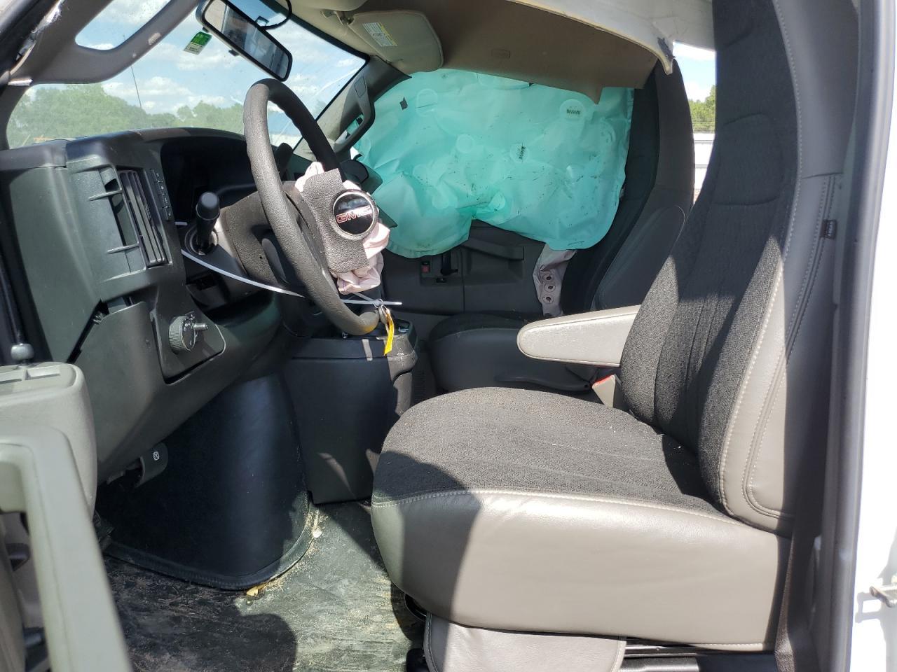 2022 GMC Savana G2500 - Фото 7