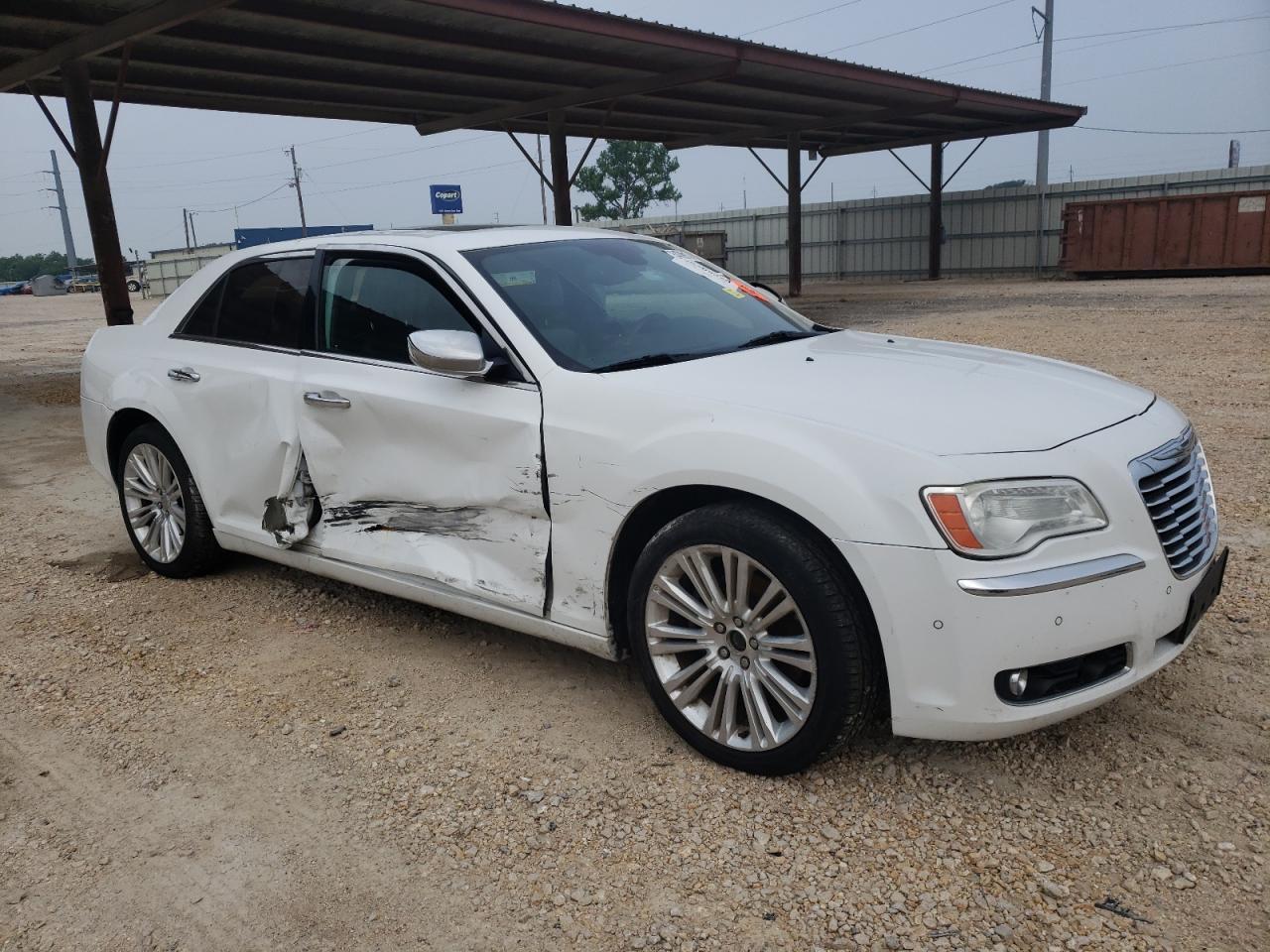 2011 Chrysler 300C - Фото 4