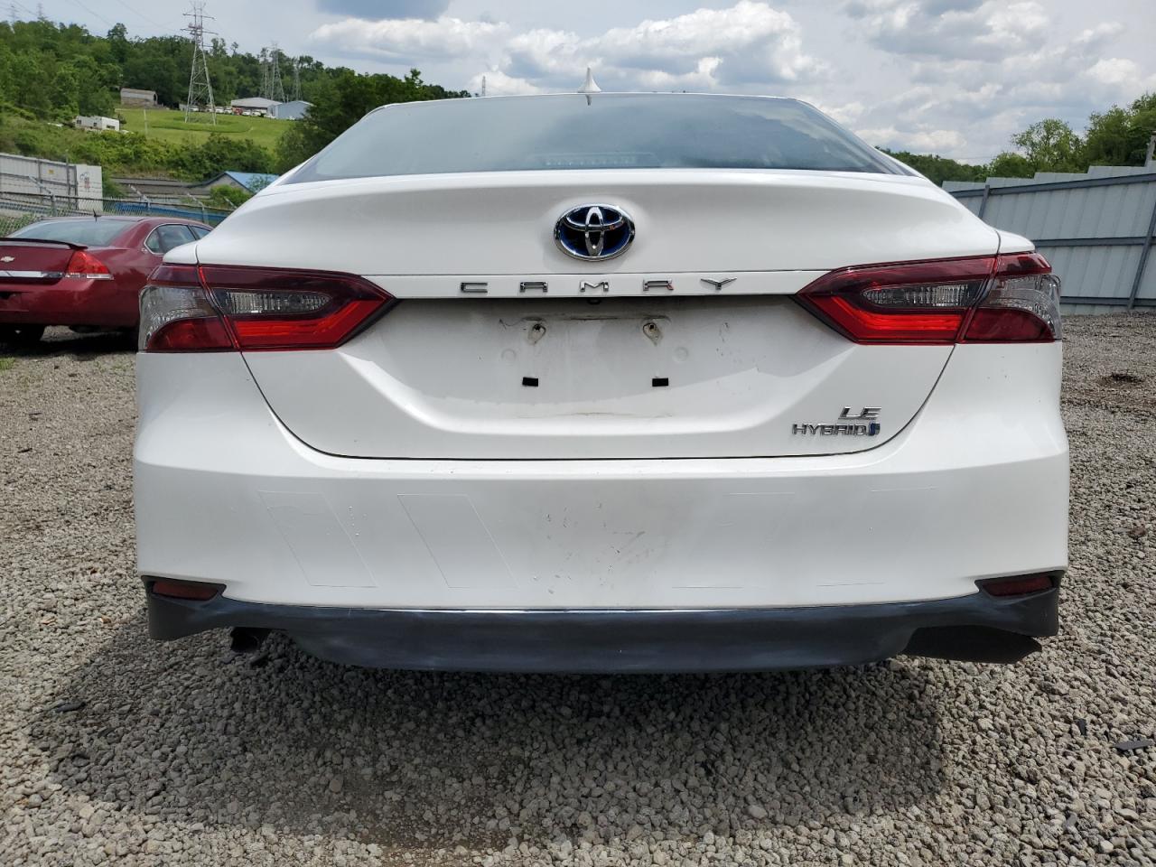 2021 Toyota Camry Le - Фото 6