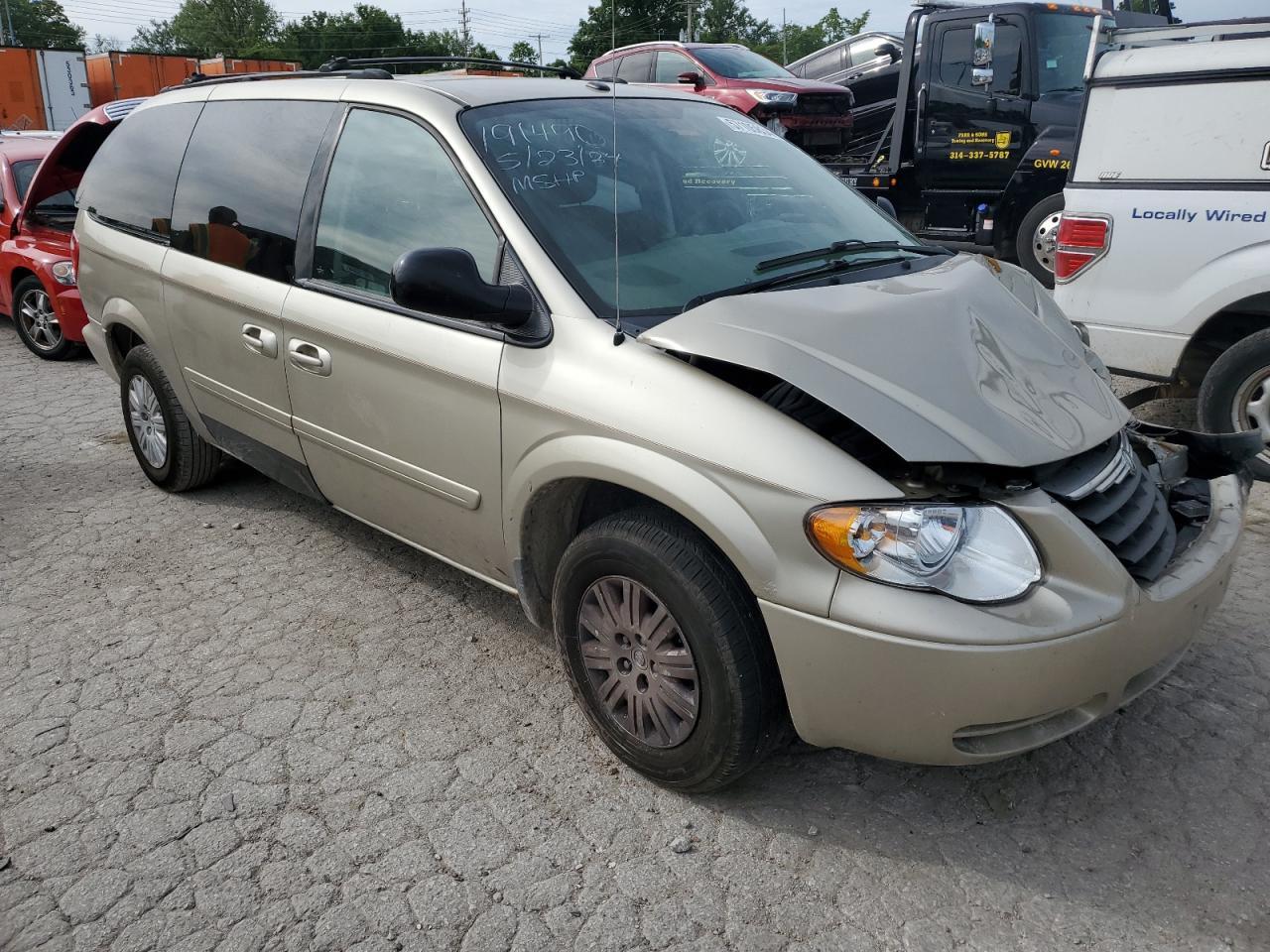 2006 Chrysler Town & Country Lx - Фото 4